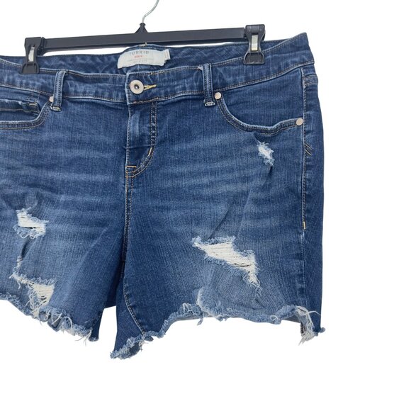 Torrid Denim Womens Distressed Frayed Hem Jean Shorts Size 18 - Picture 8 of 10